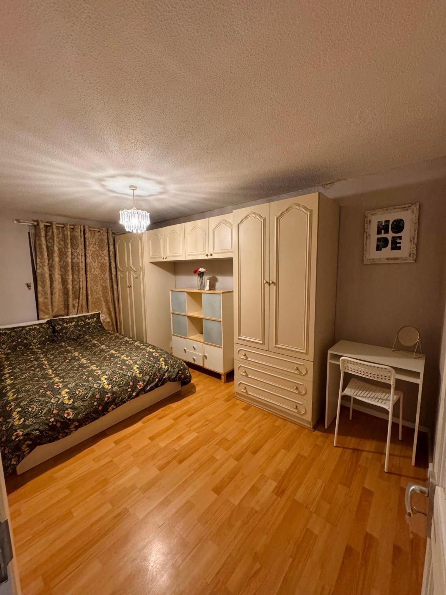 A Calm Stay Near Battersea Reach Londres Extérieur photo